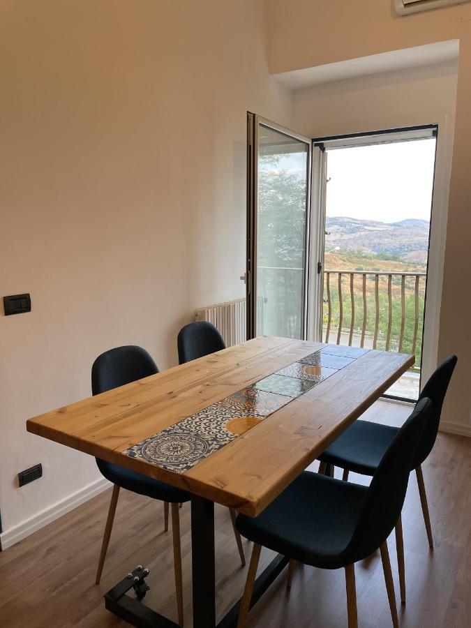 Loft Panoramico Caltagirone Centro Apartamento Exterior foto
